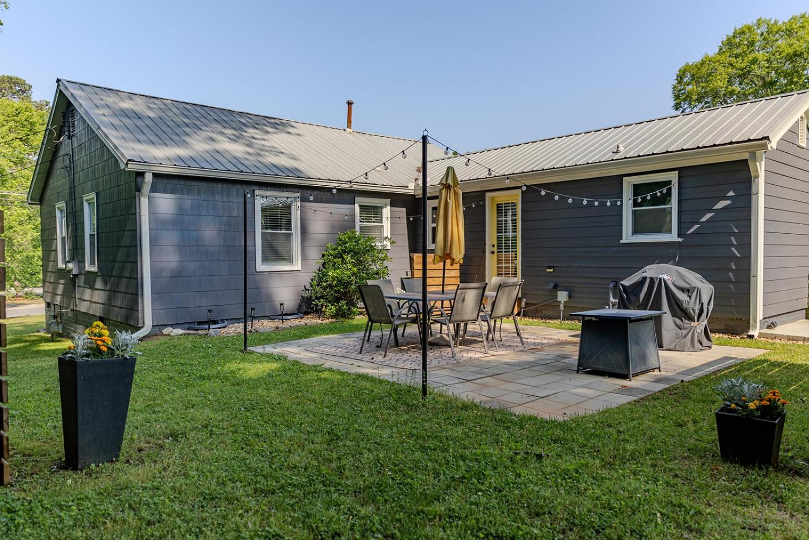 Blue Bungalow W/ Free Golf Cart 1/2 Mi From Square Covington Zewnętrze zdjęcie