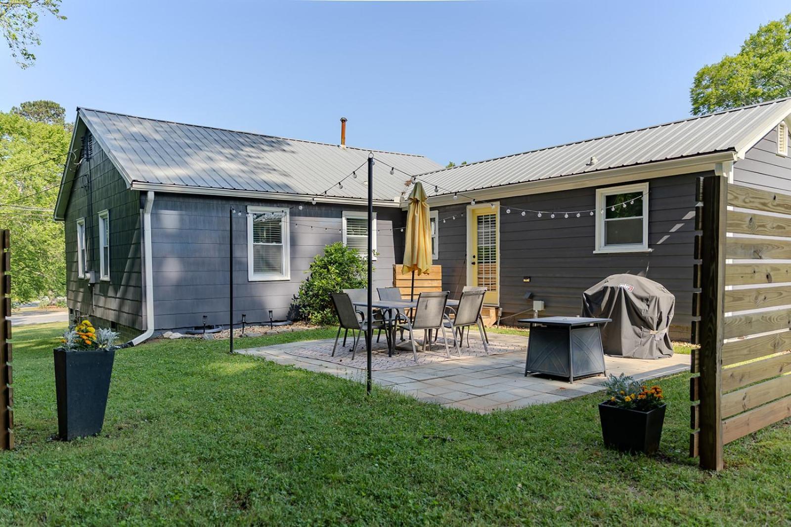 Blue Bungalow W/ Free Golf Cart 1/2 Mi From Square Covington Zewnętrze zdjęcie